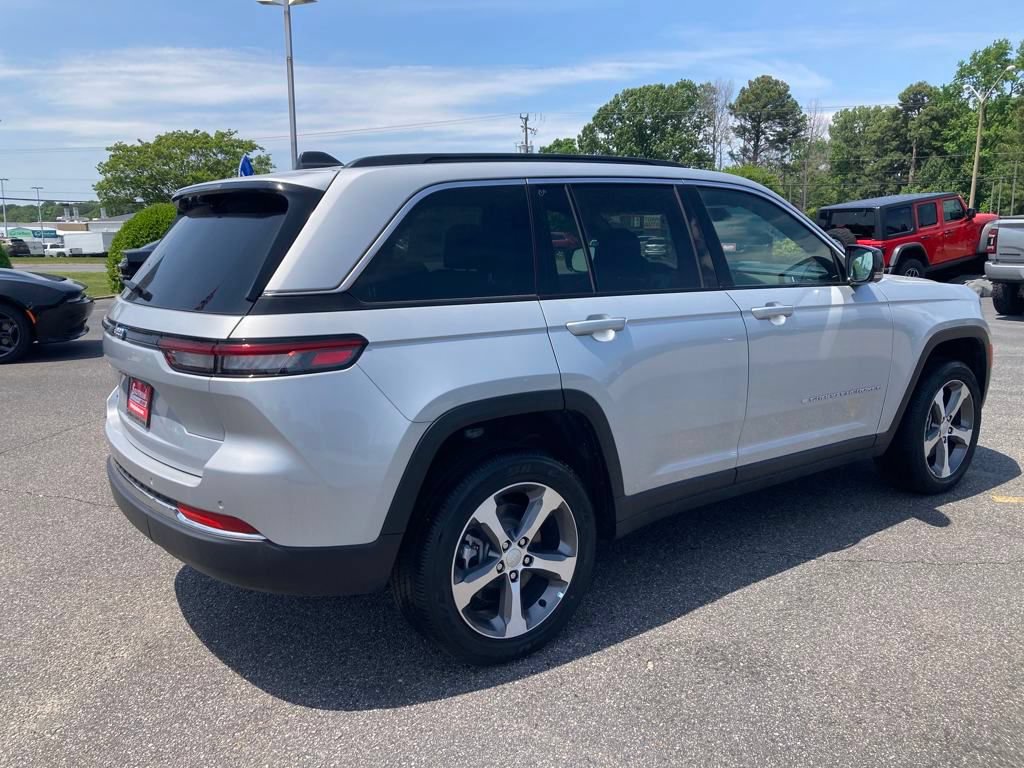 New 2024 Jeep Grand Cherokee Limited 4xe w/ Luxury Tech Group II AWD/4WD image 5