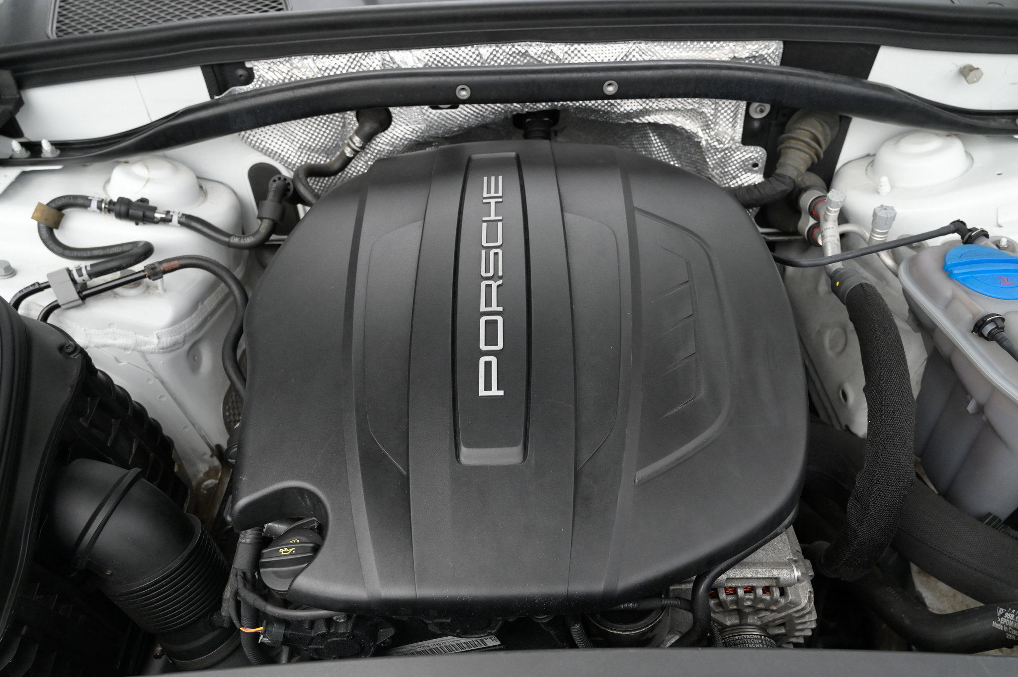 Used 2018 Porsche Macan AWD/4WD image 61