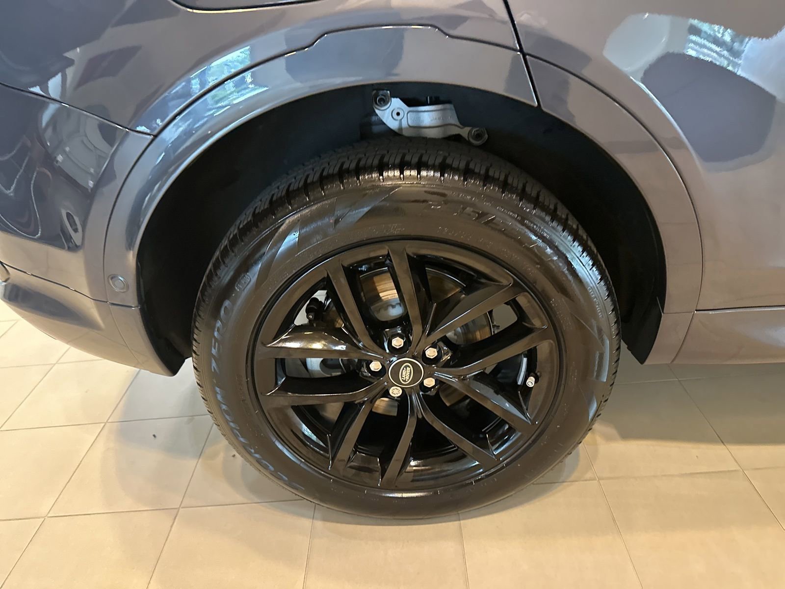 Certified 2025 Land Rover Discovery Sport S image 8