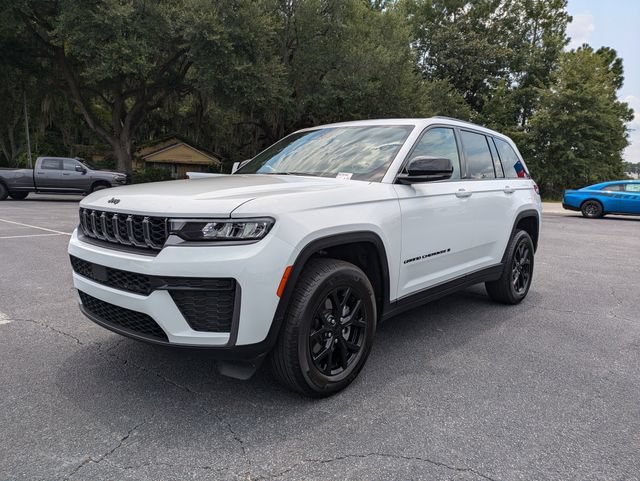 New 2026 Jeep Grand Cherokee Altitude RWD image 8