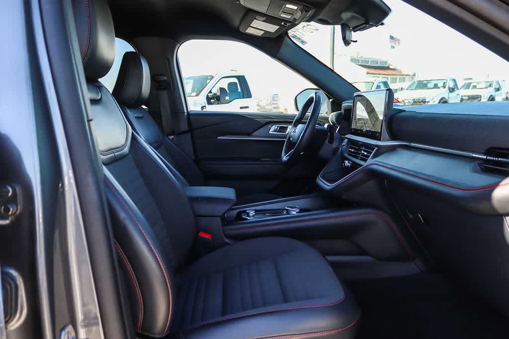 Certified 2025 Ford Explorer ST-Line RWD image 15