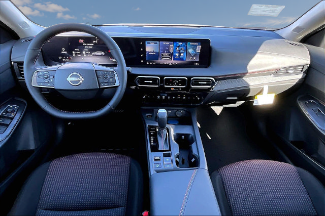 New 2027 Nissan Sentra SR w/ SR All Weather Package FWD image 5