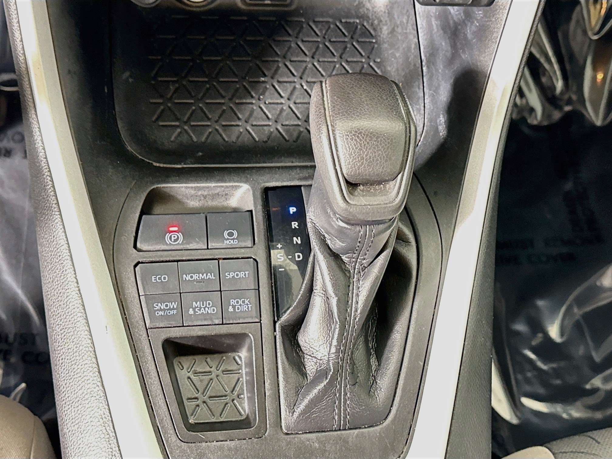Used 2020 Toyota RAV4 XLE w/ Carpet Mat Package AWD/4WD image 20