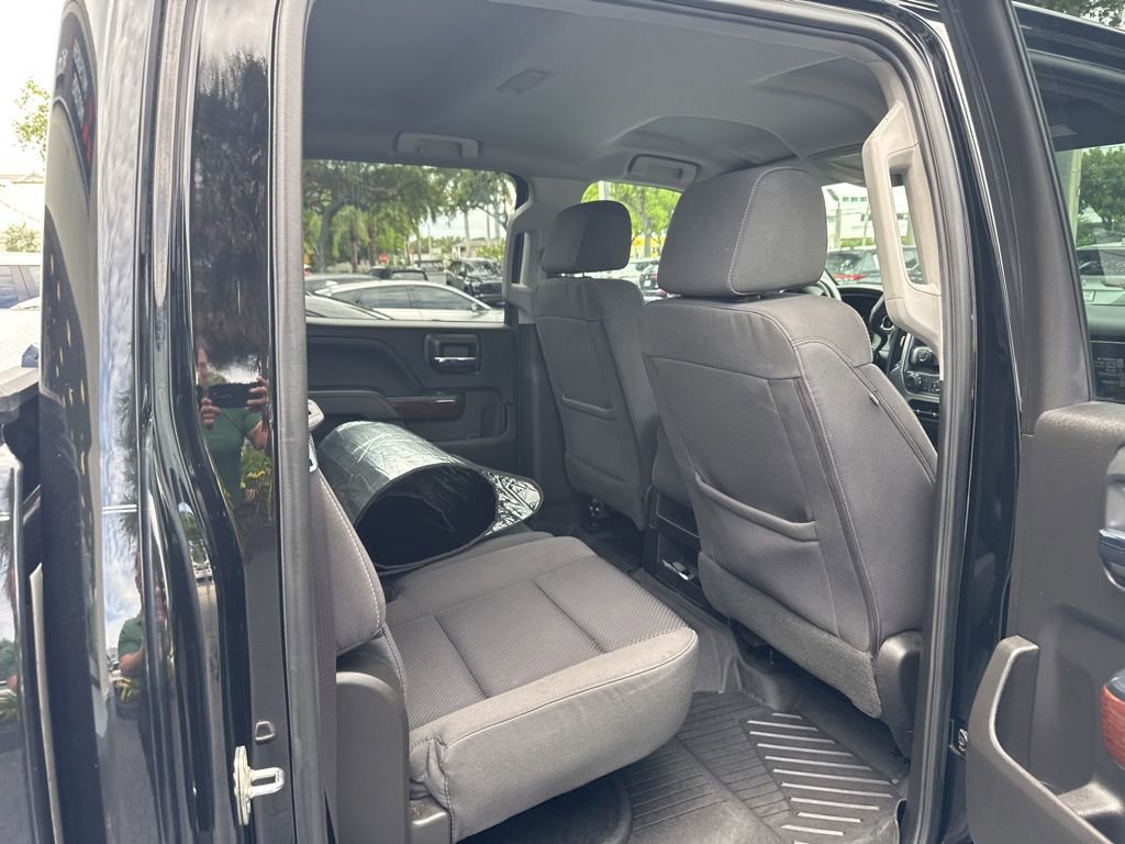 Used 2017 GMC Sierra 2500 SLE w/ HD SLE Preferred Plus Package AWD/4WD image 6