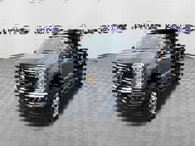 New 2026 Ford F550 4x4 Supercab Super Duty image 3