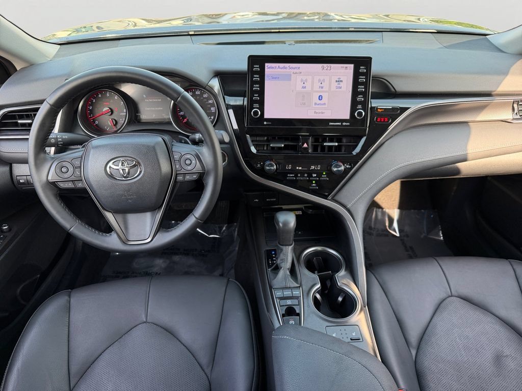 Used 2022 Toyota Camry XSE FWD image 11