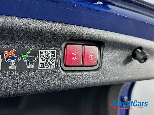 Used 2024 Mercedes-Benz C 300 4MATIC Sedan image 47