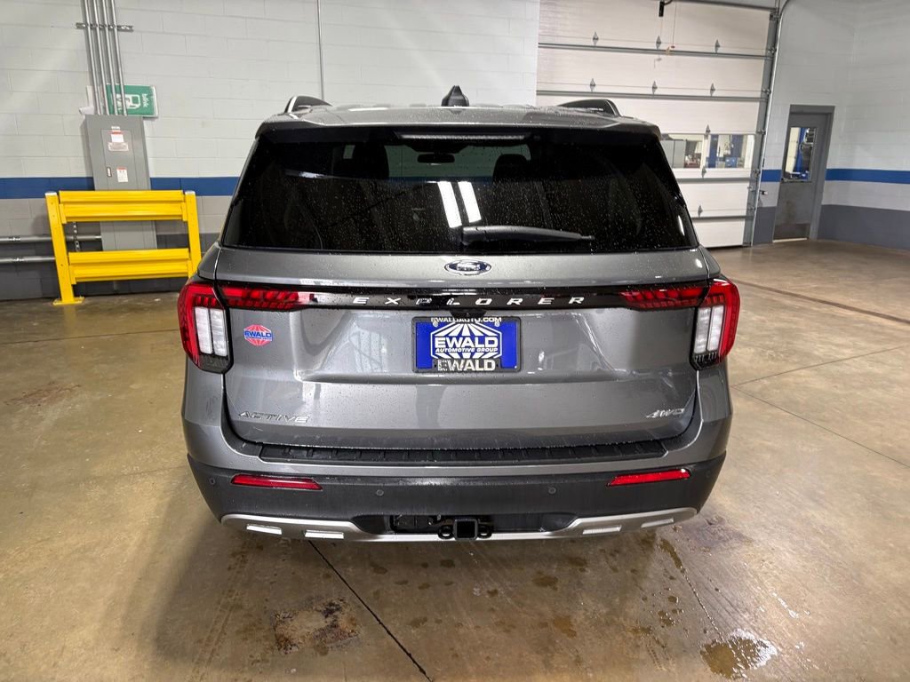 New 2026 Ford Explorer Active w/ Active Comfort Package image 9