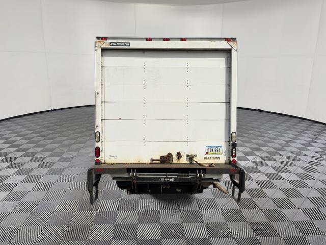 Used 2013 Chevrolet Express 4500 RWD image 9