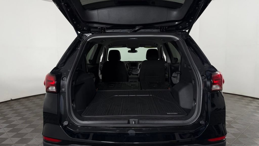 Used 2023 Chevrolet Equinox LS w/ LS Convenience Package AWD/4WD image 12