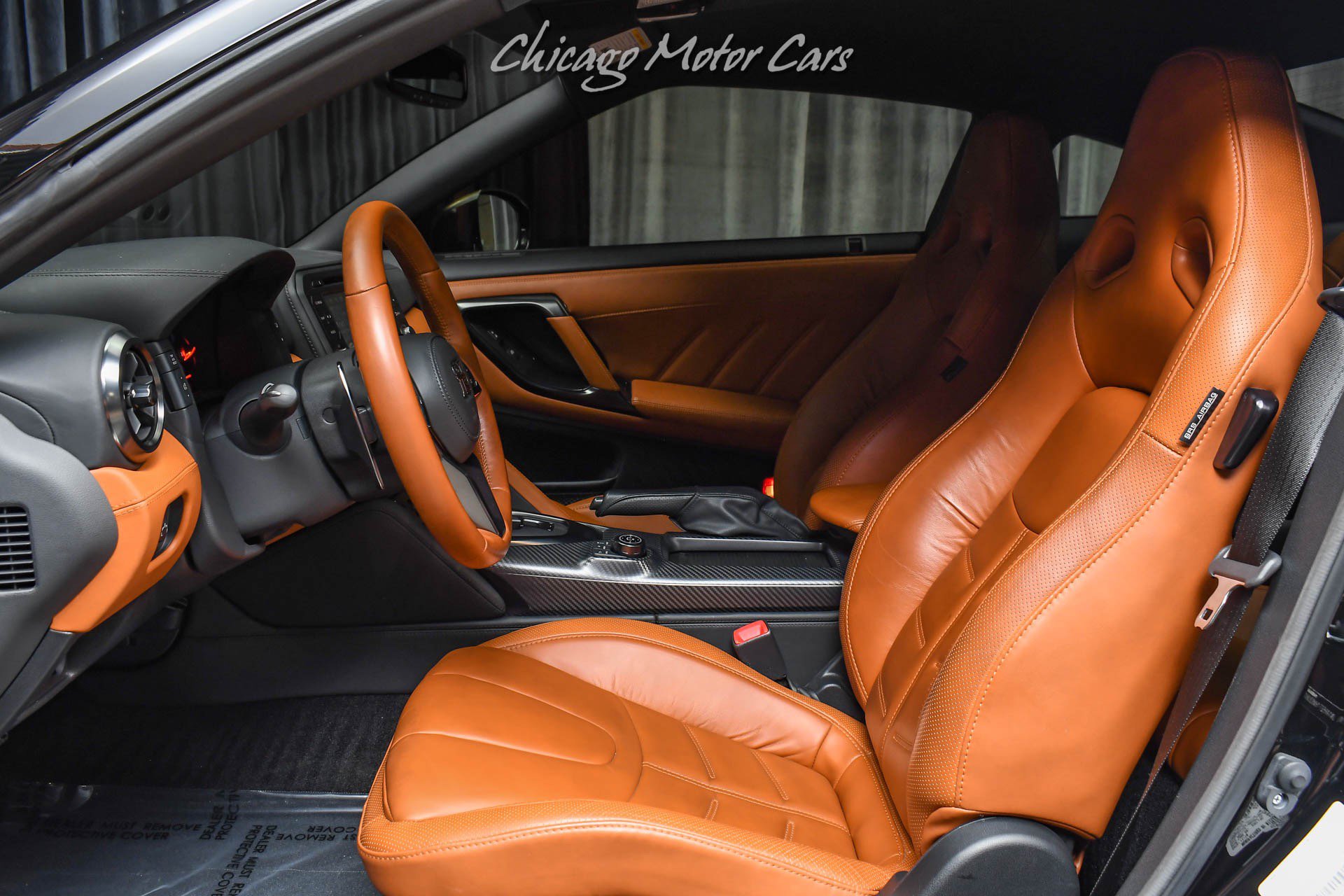 Used 2017 Nissan GT-R Premium w/ Premium Interior Package AWD/4WD image 18