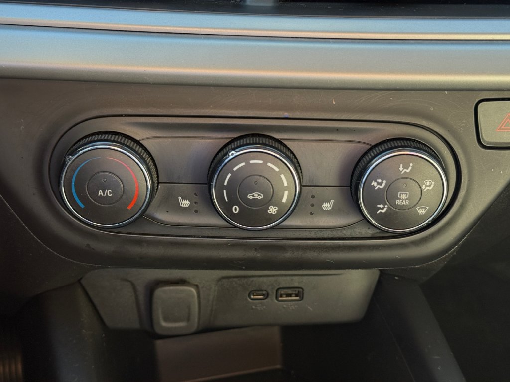 Used 2024 Chevrolet Trax LS w/ LS Convenience Package FWD image 32