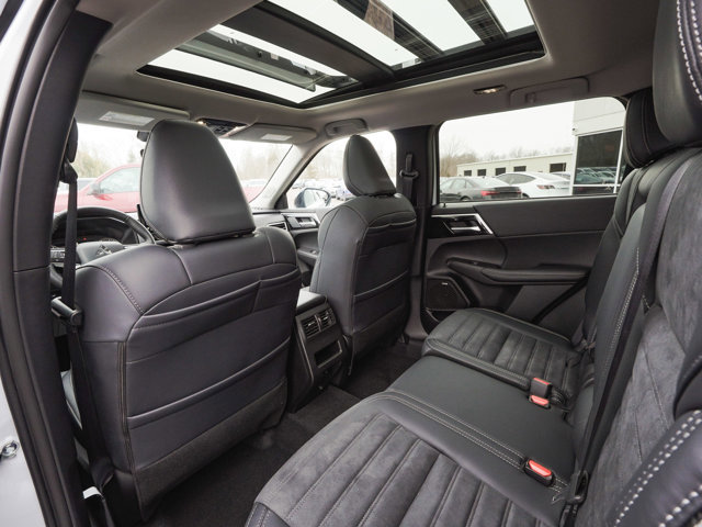 New 2026 Mitsubishi Outlander Trail Edition image 33