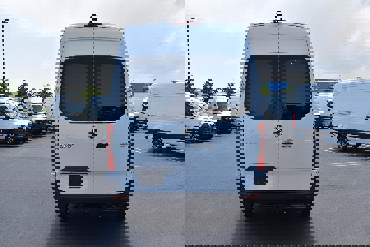New 2025 Mercedes-Benz Sprinter 2500 image 6