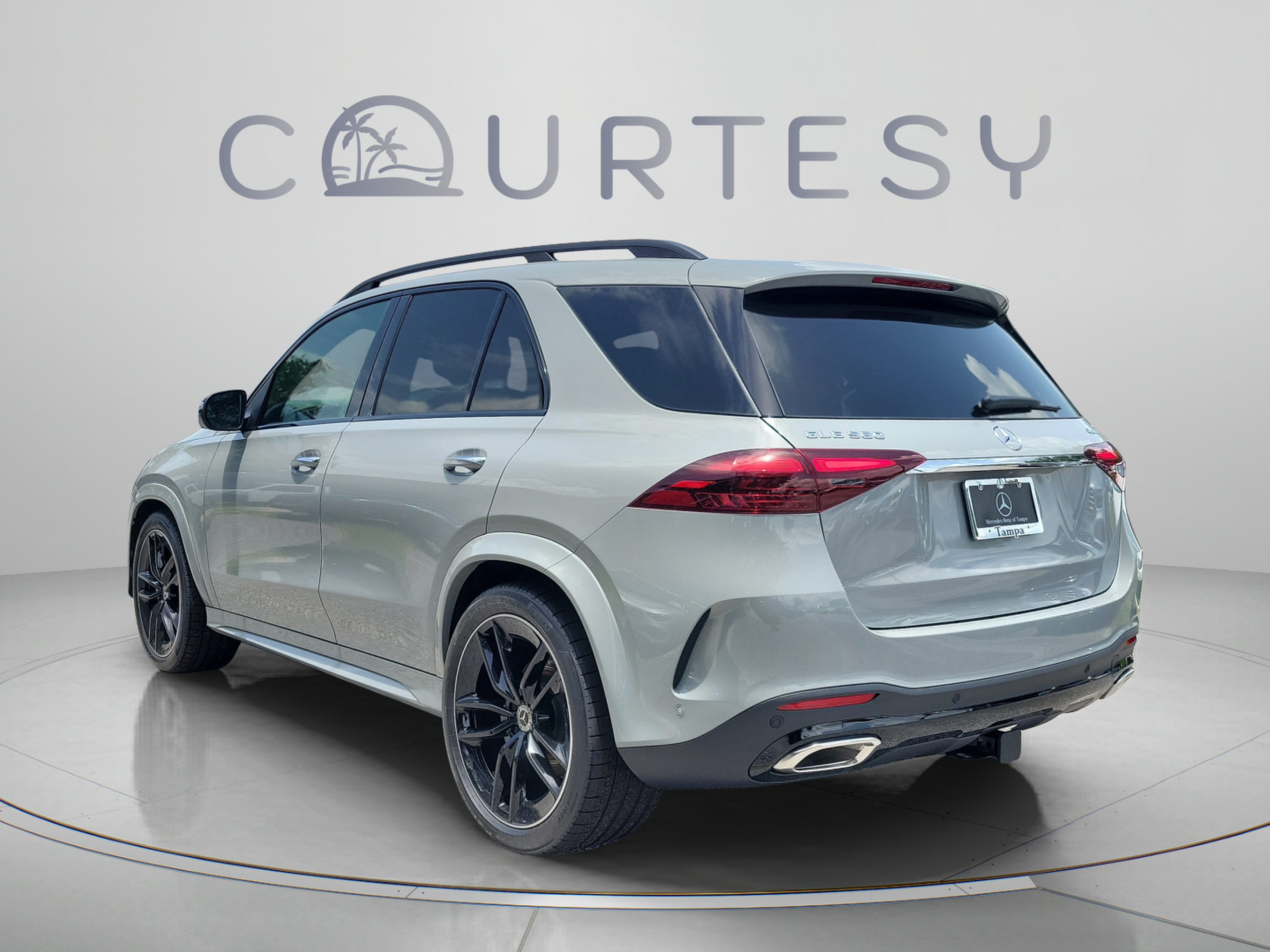 New 2026 Mercedes-Benz GLE 580 4MATIC image 2