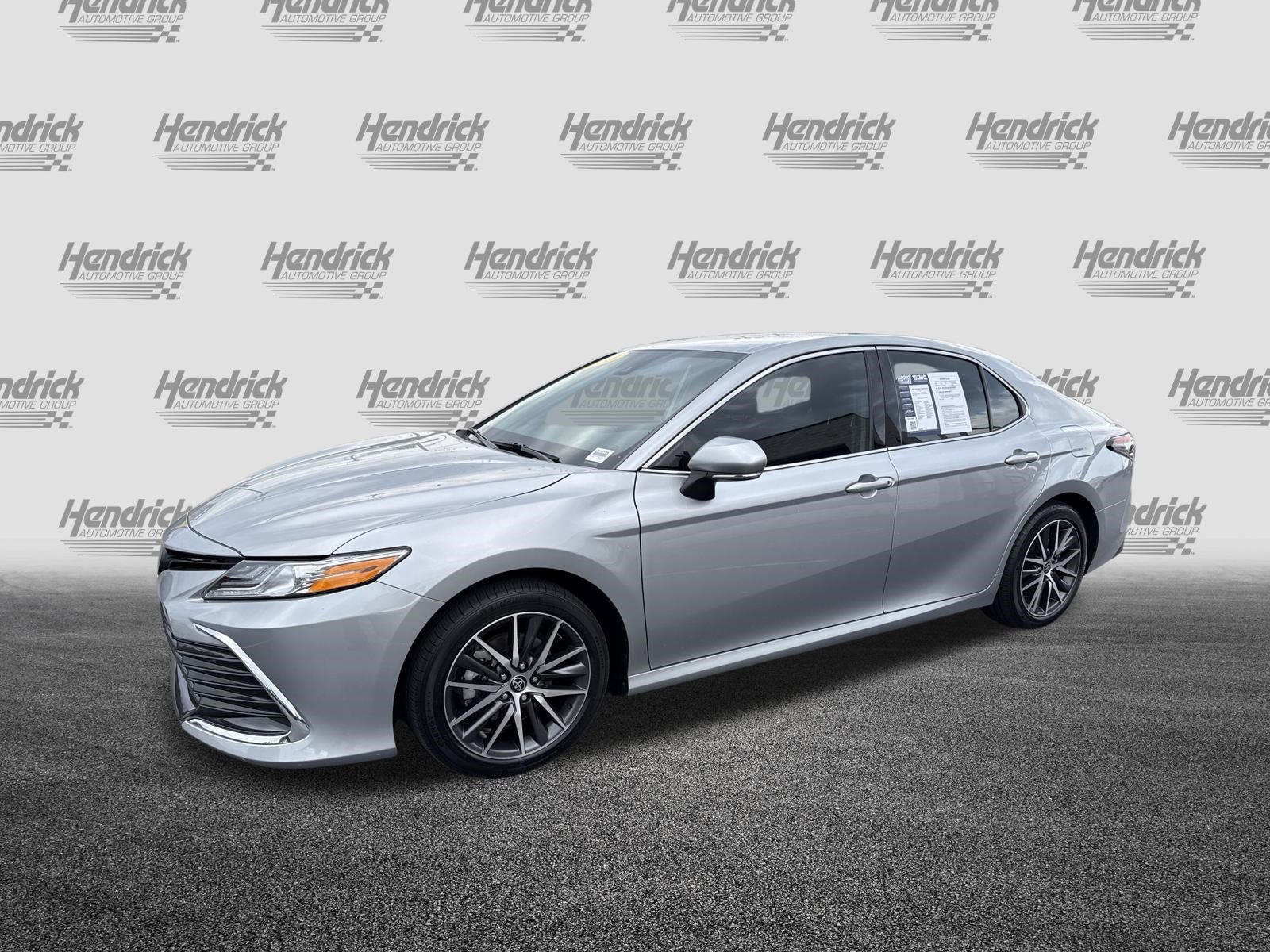 Used 2023 Toyota Camry XLE FWD image 5