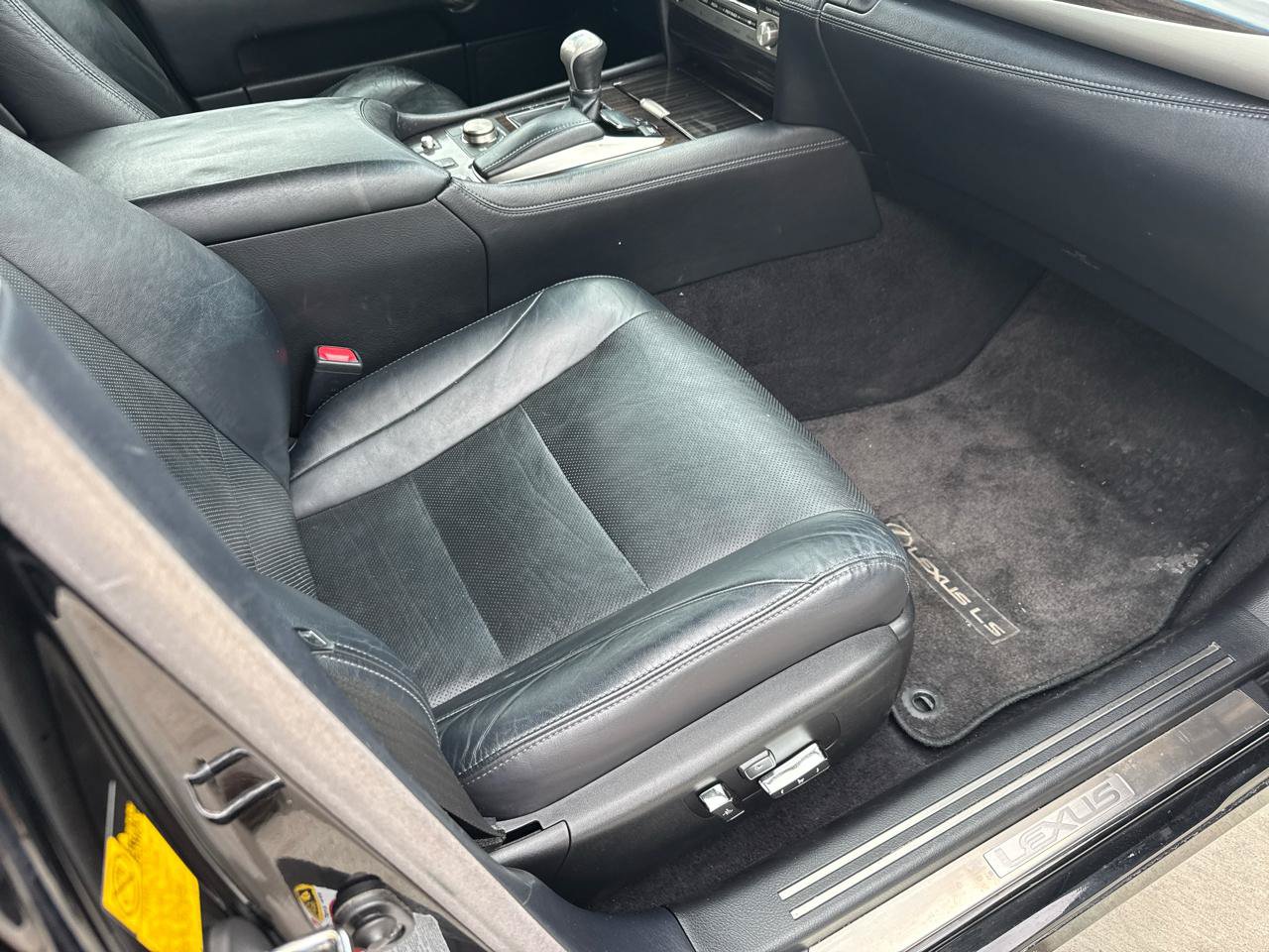Used 2013 Lexus LS 460 AWD w/ Comfort Pkg image 49