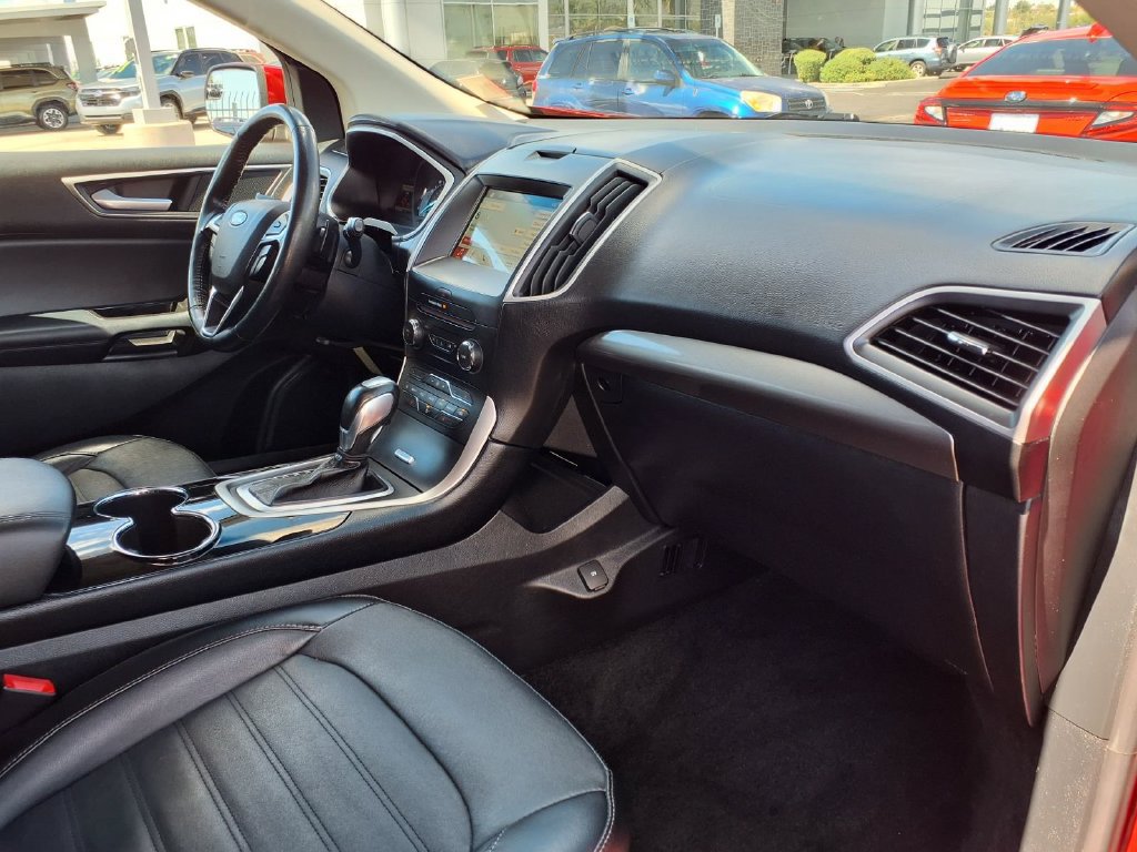 Used 2018 Ford Edge SEL w/ Equipment Group 201A FWD image 18