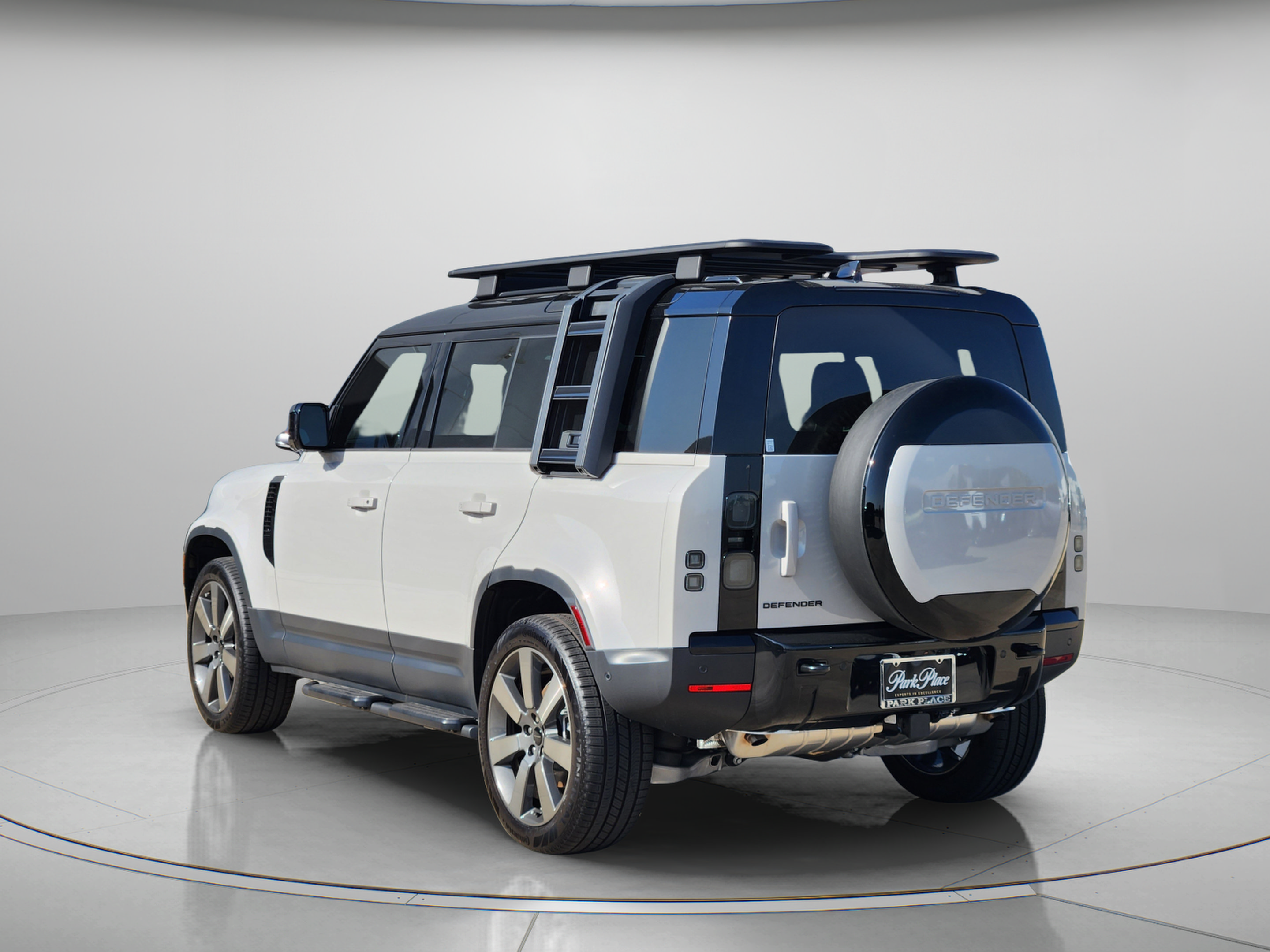 New 2026 Land Rover Defender 110 S AWD/4WD image 3