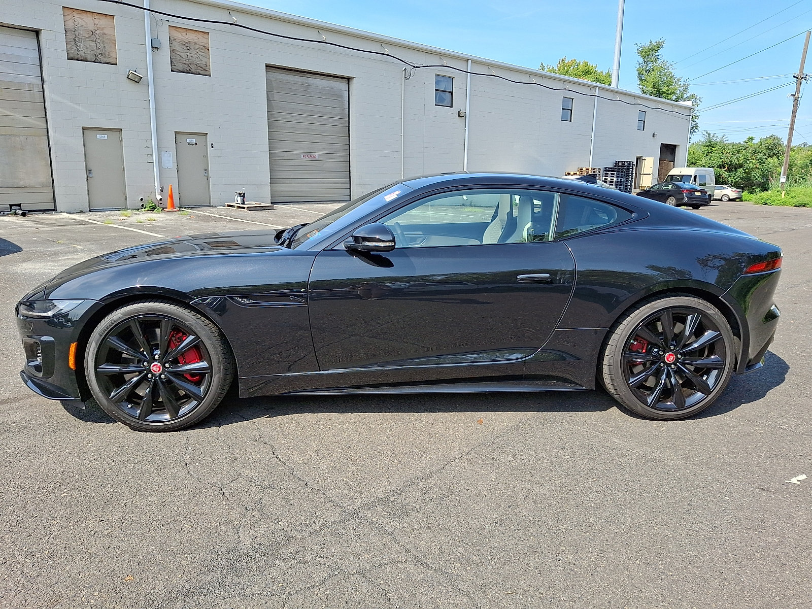 Used 2021 Jaguar F-TYPE R AWD/4WD image 4