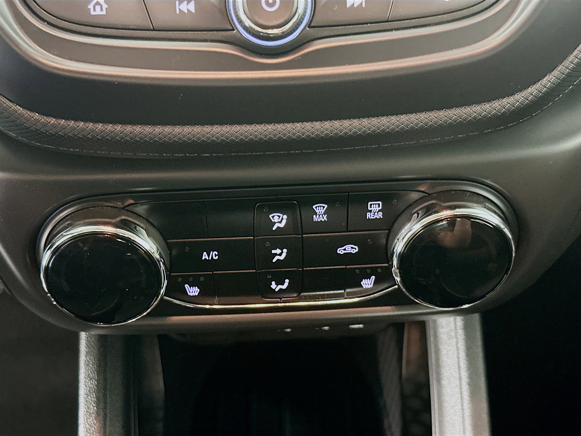 Used 2023 Chevrolet TrailBlazer LT image 23