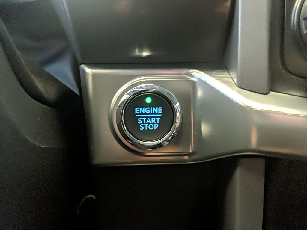 Certified 2023 Ford F150 Lariat w/ Equipment Group 502A High image 29