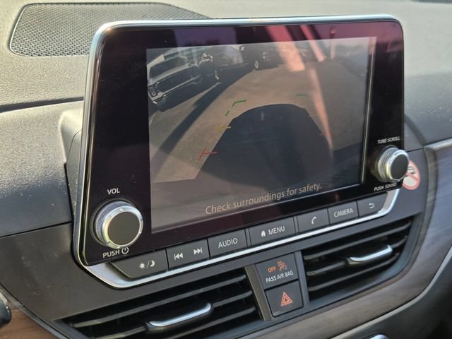 Used 2024 Nissan Altima 2.5 SV FWD image 17