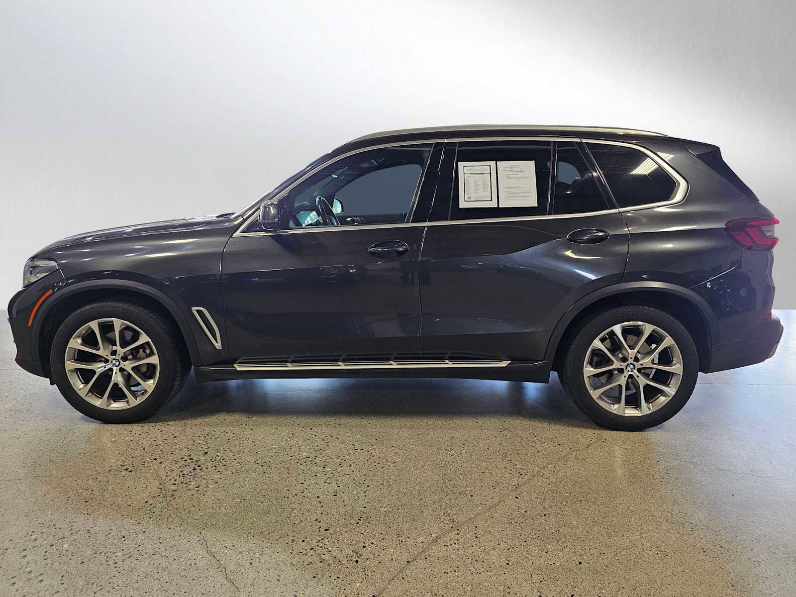 Used 2023 BMW X5 xDrive40i AWD/4WD image 4
