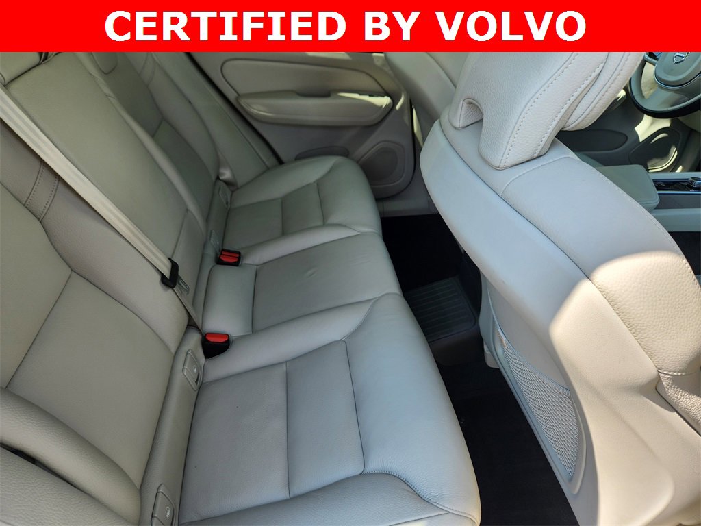 Used 2023 Volvo XC60 T8 Plus w/ Protection Package Premier image 31