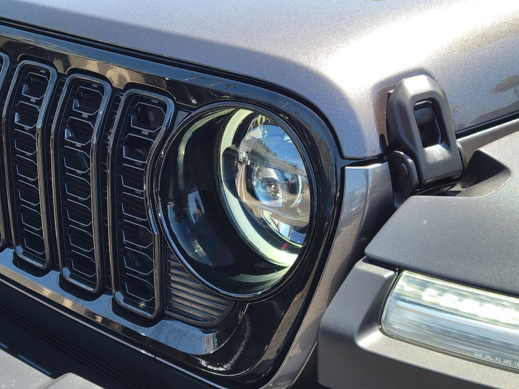 Used 2025 Jeep Wrangler Unlimited Sport AWD/4WD image 23
