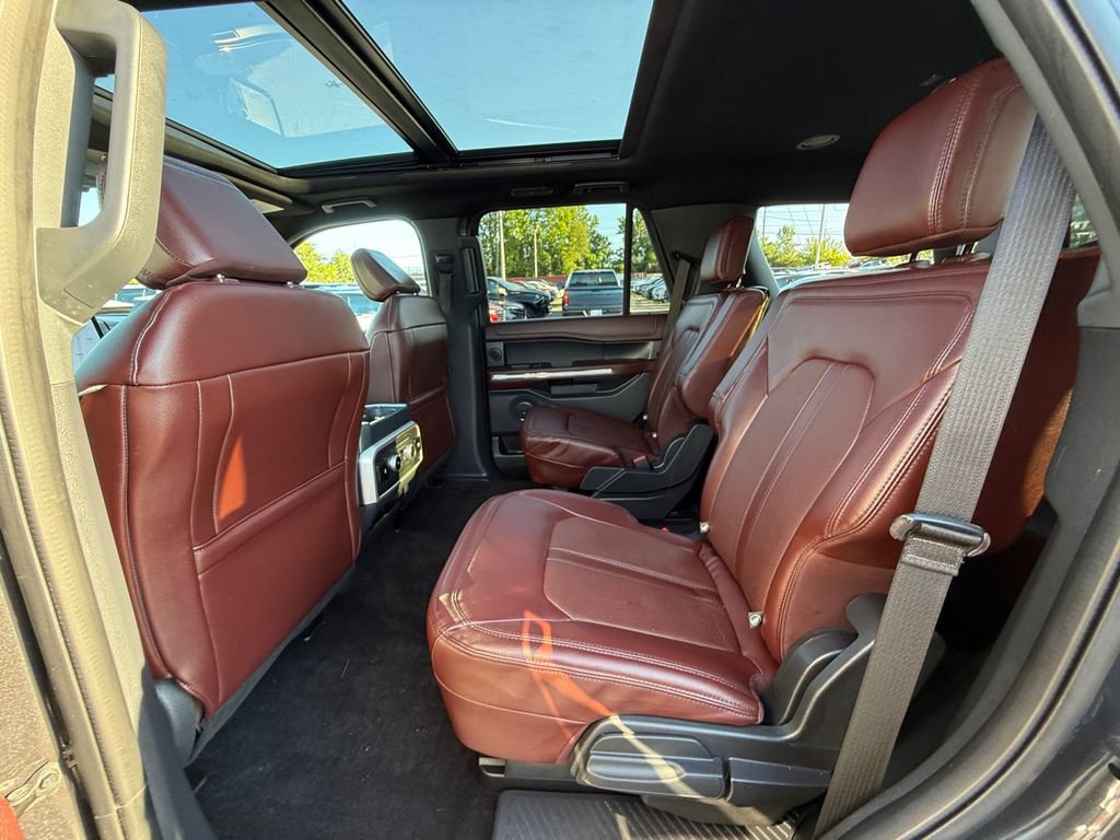 Used 2022 Ford Expedition Limited AWD/4WD image 24