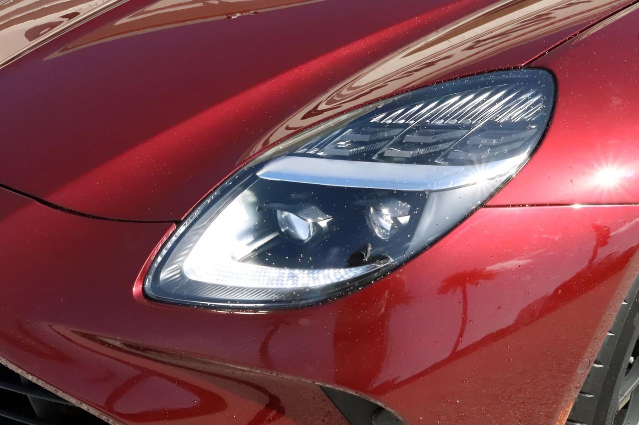 Used 2026 Aston Martin V8 Vantage Coupe image 10