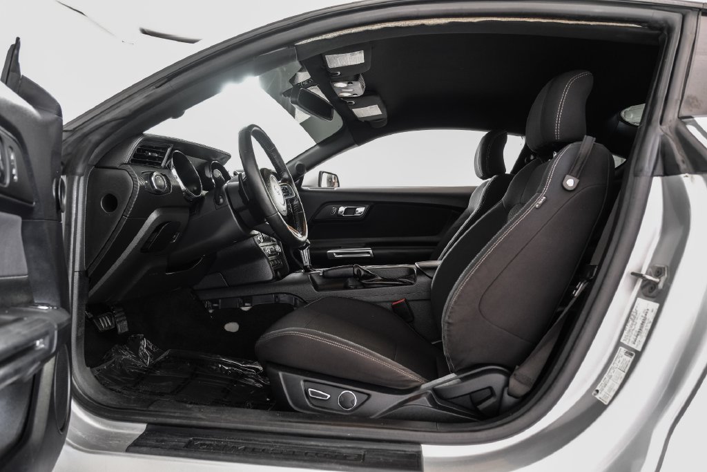 Used 2016 Ford Mustang Coupe w/ Equipment Group 051A RWD image 3