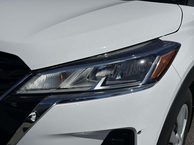Used 2024 Nissan Kicks S FWD image 9