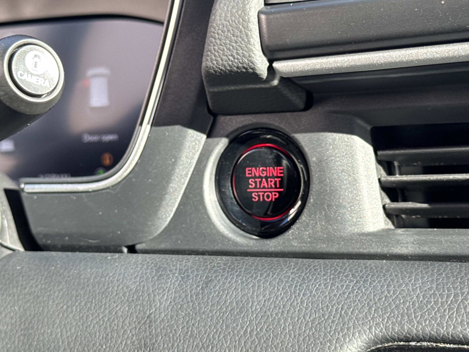 Certified 2025 Honda Pilot Elite image 6