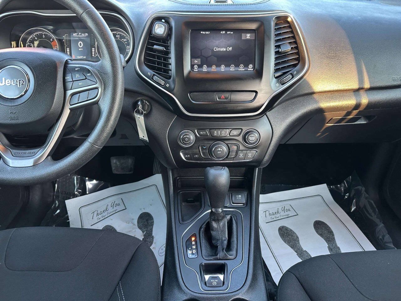 Used 2020 Jeep Cherokee Latitude FWD image 20