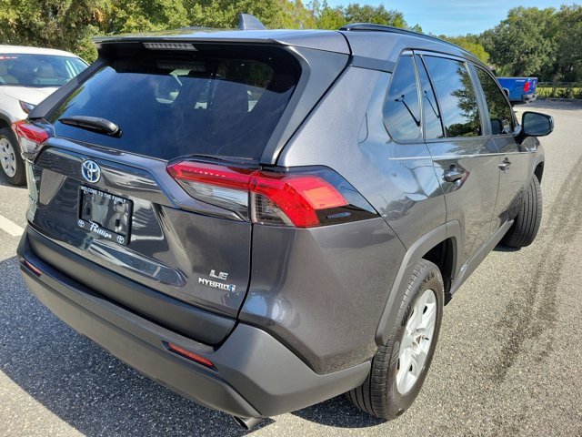 Used 2019 Toyota RAV4 LE image 10