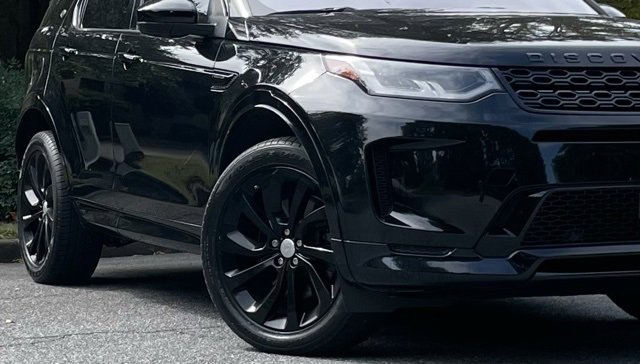 Used 2020 Land Rover Discovery Sport SE R-Dynamic image 10