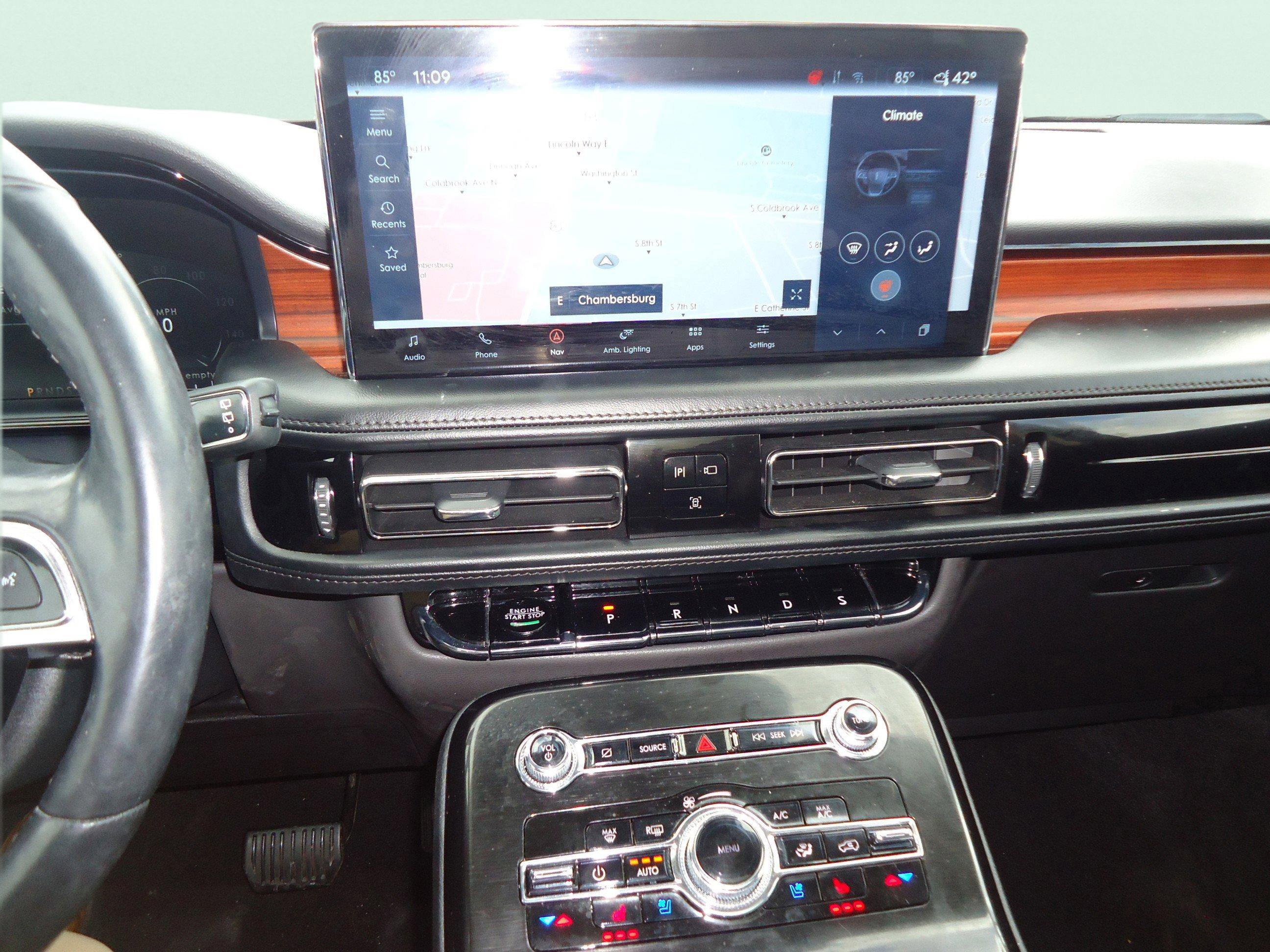 Used 2023 Lincoln Nautilus Reserve image 15