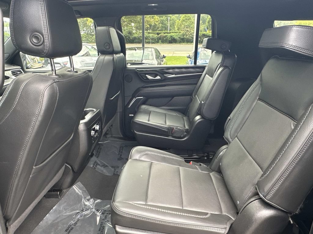 Used 2024 GMC Yukon XL Denali AWD/4WD image 18