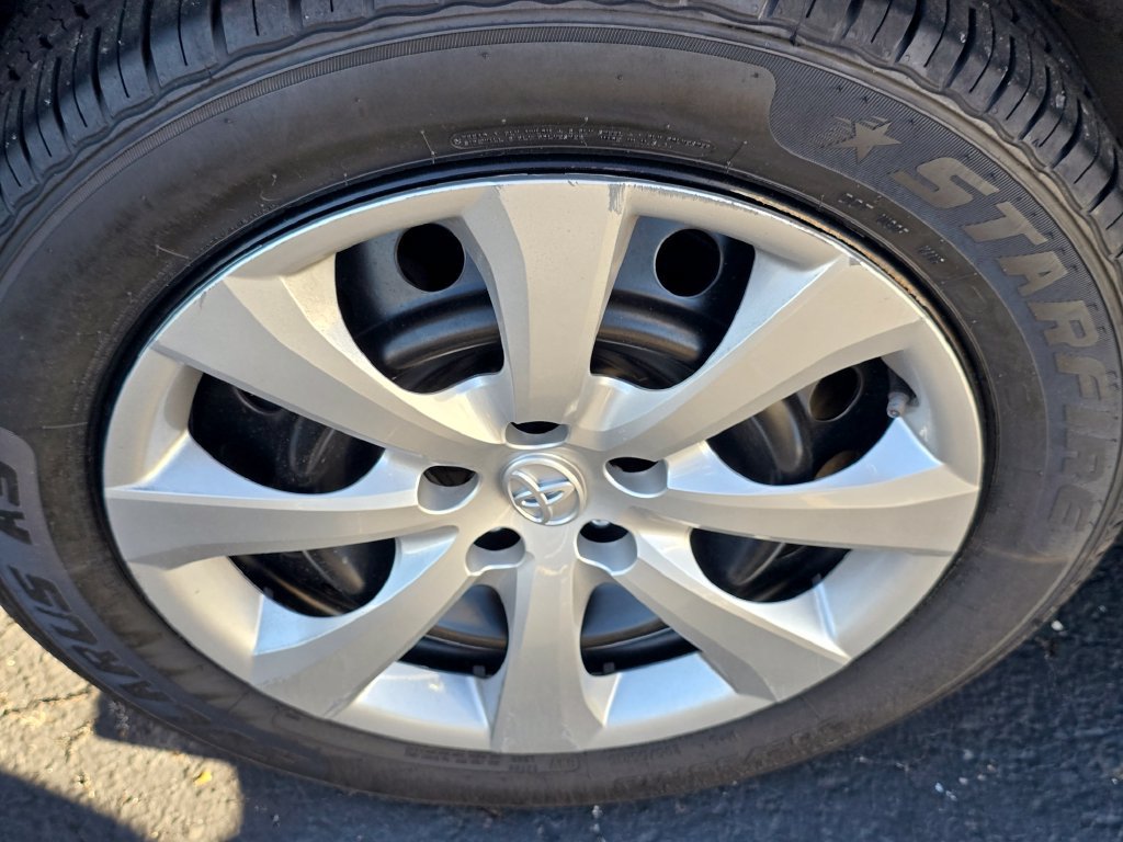 Used 2024 Toyota Corolla LE FWD image 10