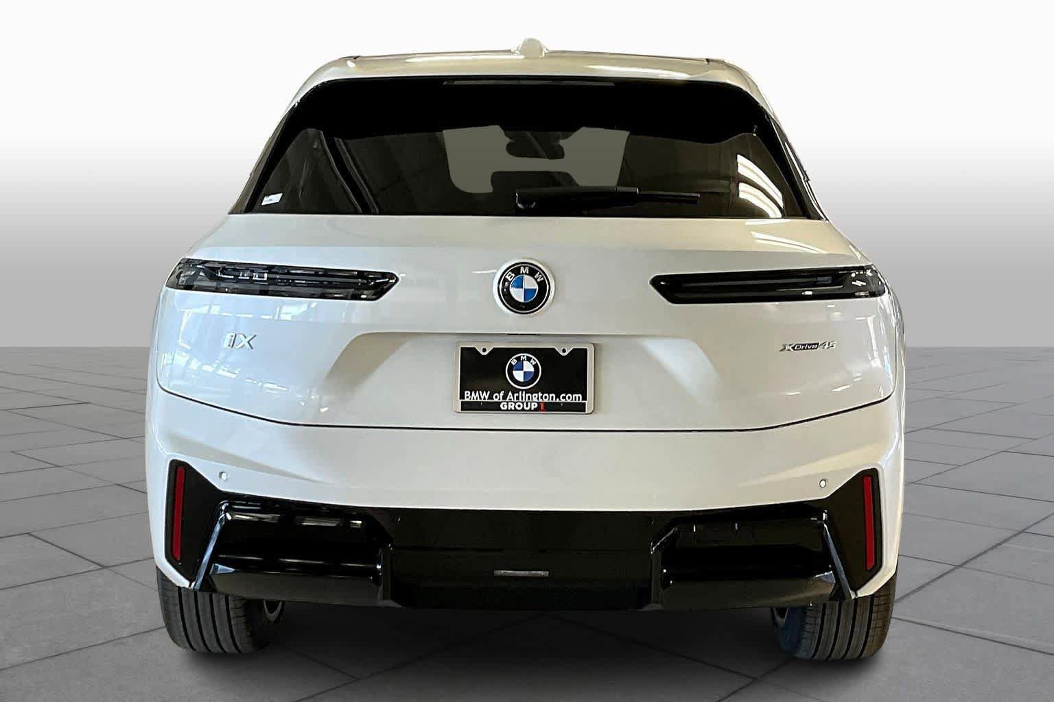 Used 2026 BMW iX xDrive45 w/ M Sport Package AWD/4WD image 4