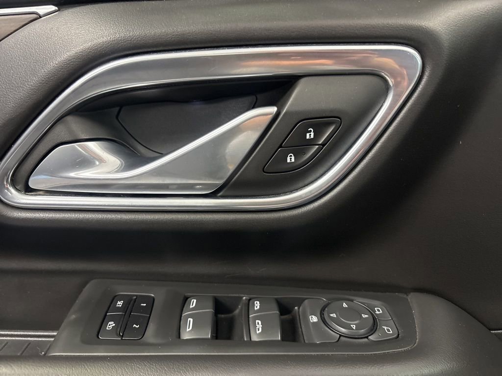 Used 2021 Chevrolet Suburban Z71 image 24