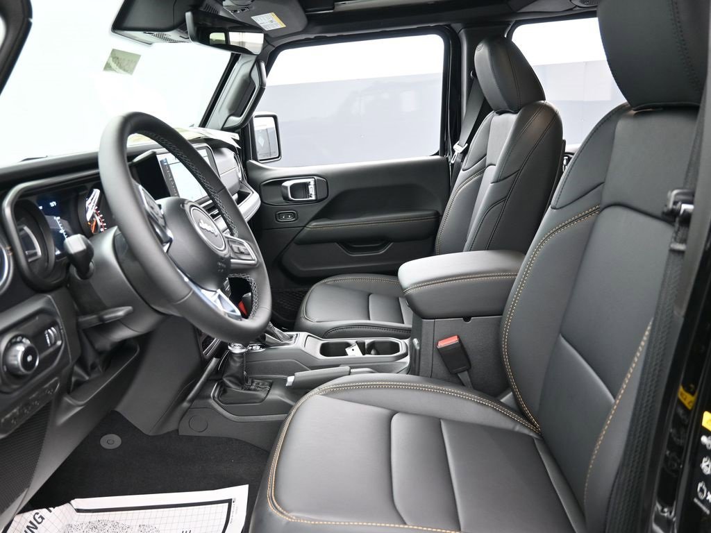 New 2025 Jeep Wrangler Sahara image 11
