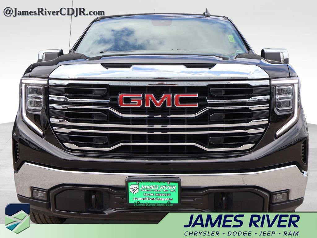 Used 2025 GMC Sierra 1500 SLT AWD/4WD image 7