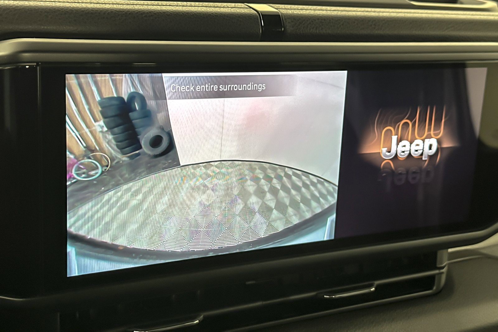 Used 2024 Jeep Wrangler Unlimited w/ Convenience Group image 18