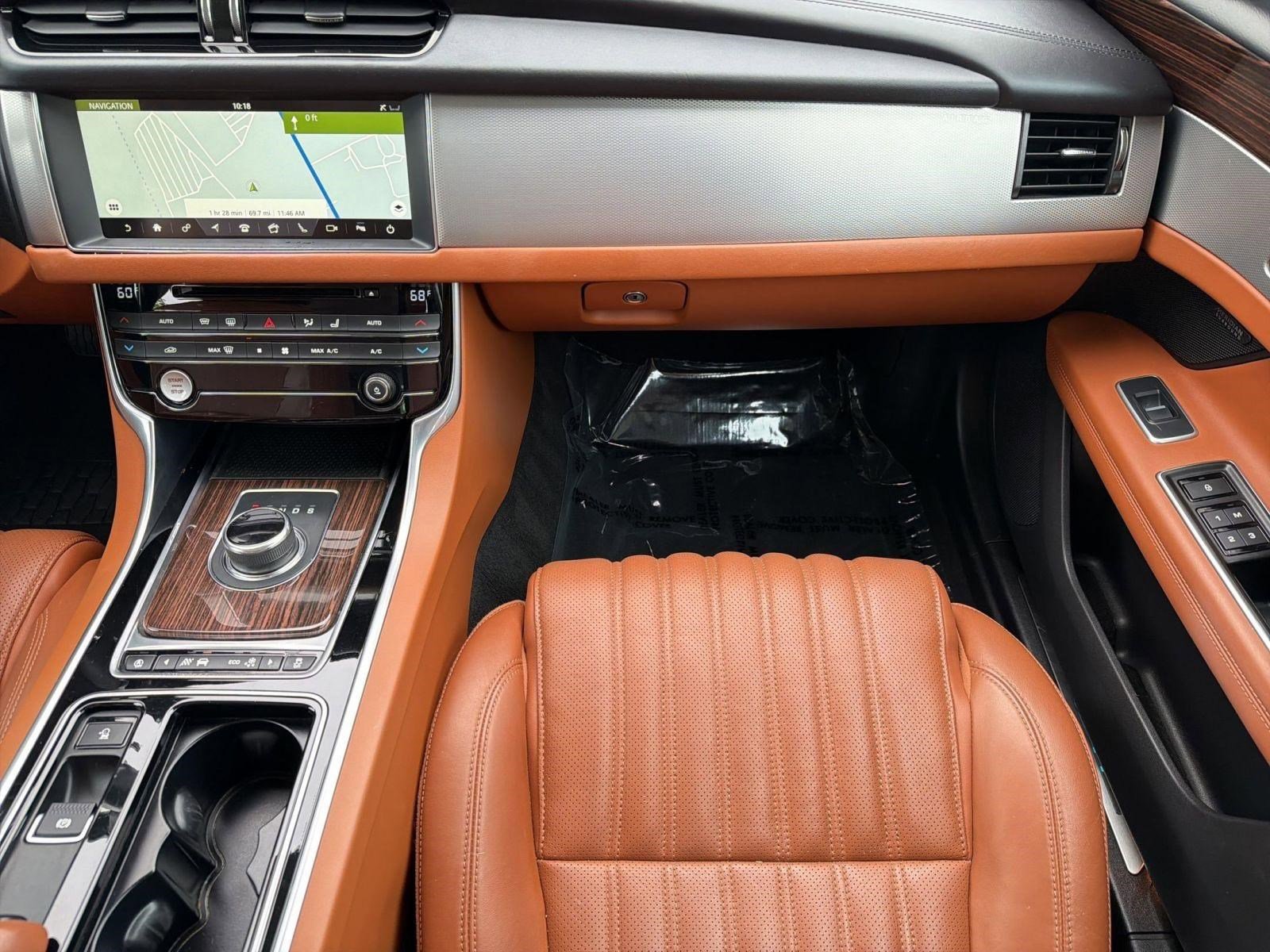 Used 2018 Jaguar XF Portfolio AWD/4WD image 29
