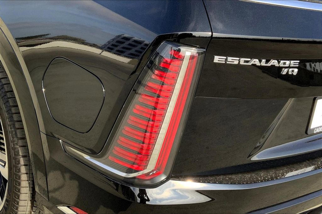 New 2025 Cadillac Escalade IQ Luxury 2 image 15