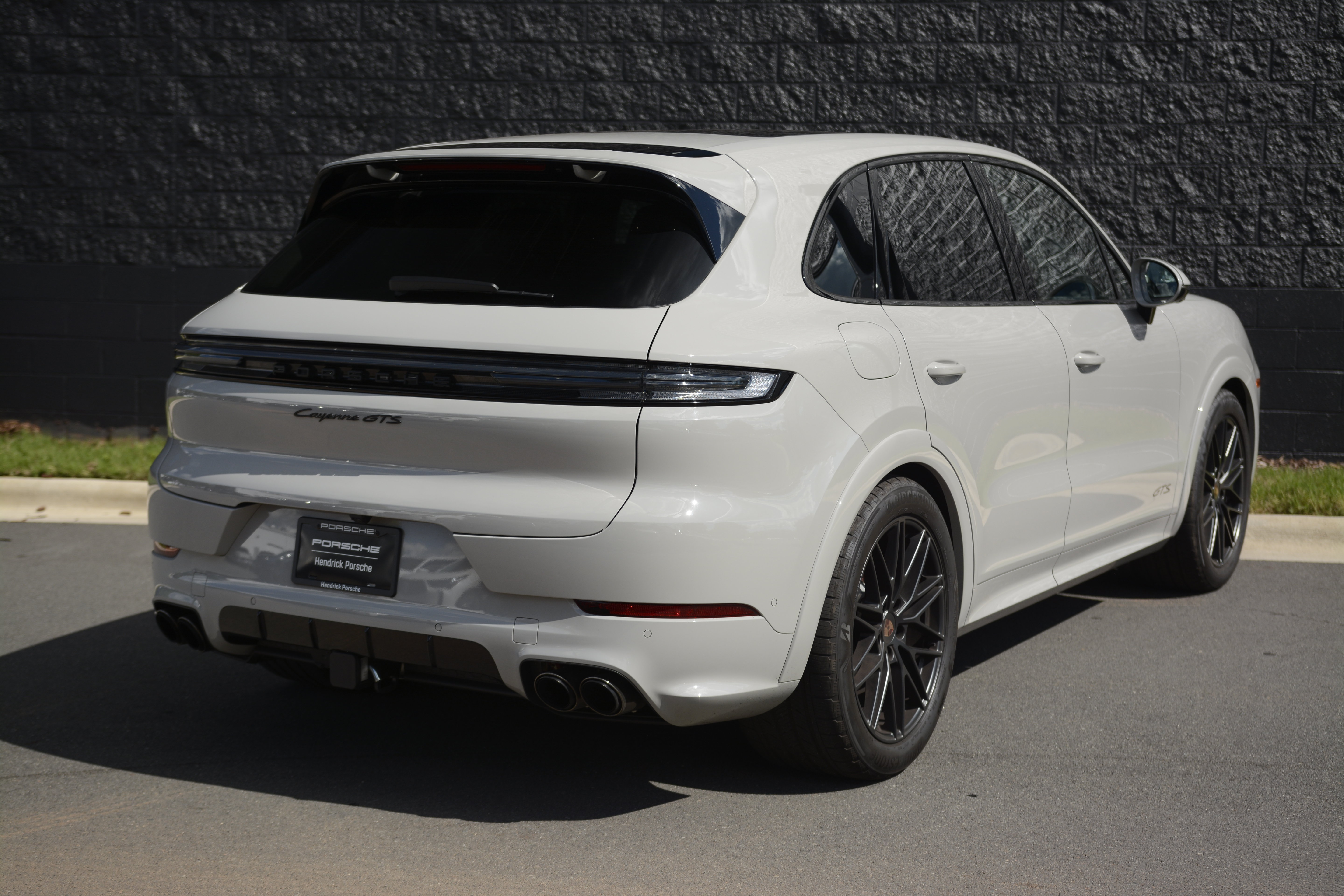 Certified 2026 Porsche Cayenne GTS AWD/4WD image 7