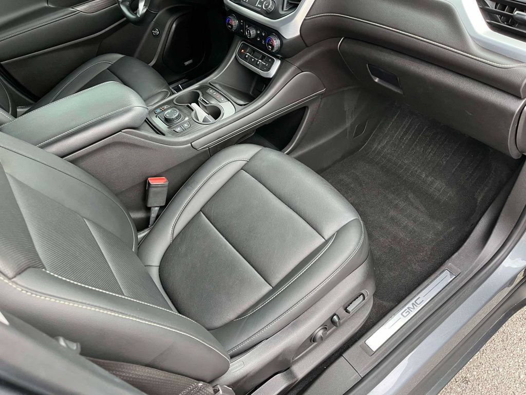 Used 2021 GMC Acadia SLT w/ Technology Package AWD/4WD image 11